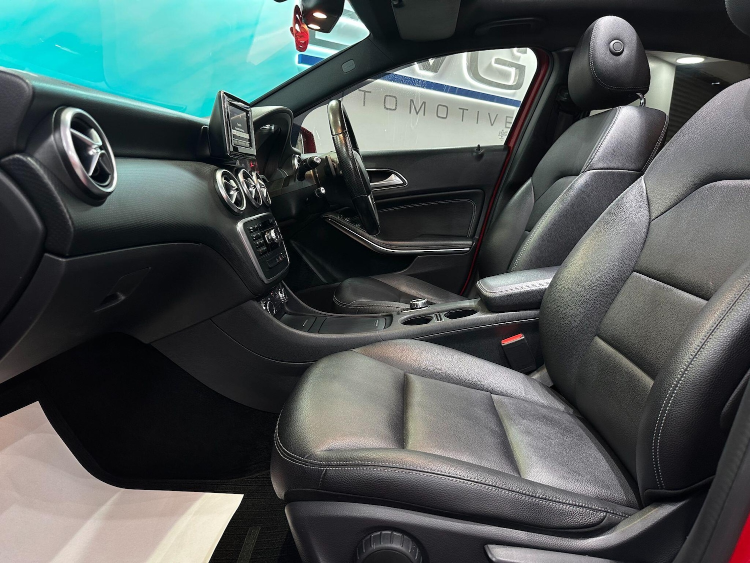 Used Mercedes-Benz A-Class 2015 for sale - 76348953: Photo 44