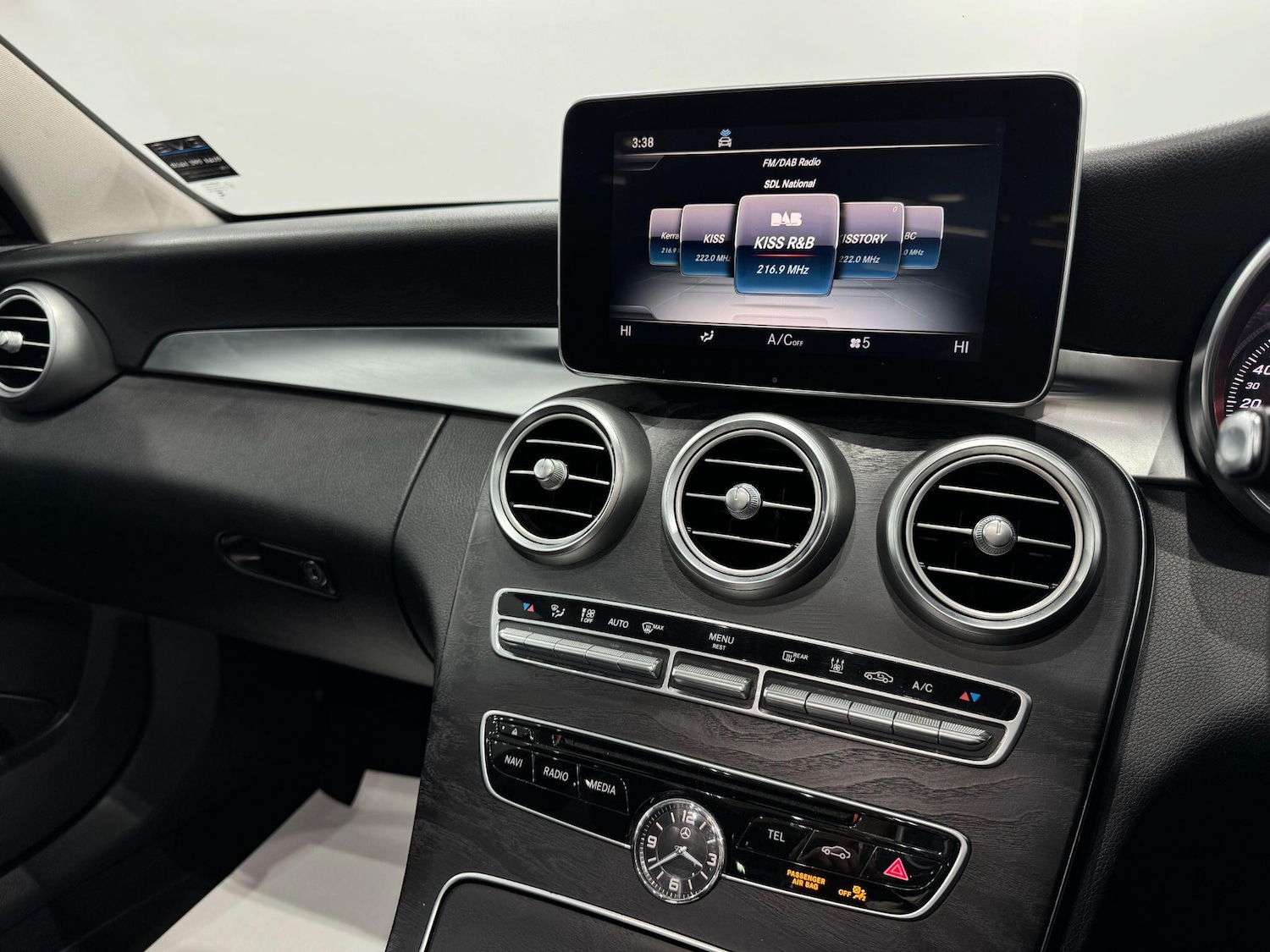 Used Mercedes-Benz C Class 2016 for sale - 77175693: Photo 24