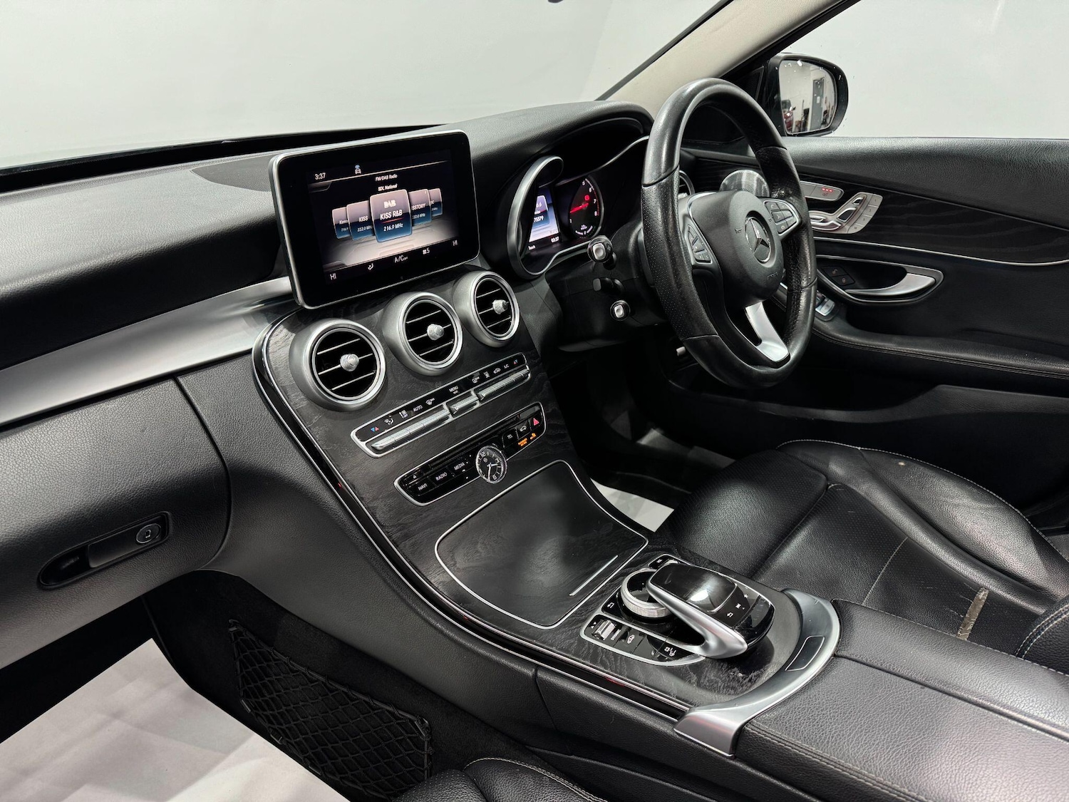 Used Mercedes-Benz C Class 2016 for sale - 77175693: Photo 40