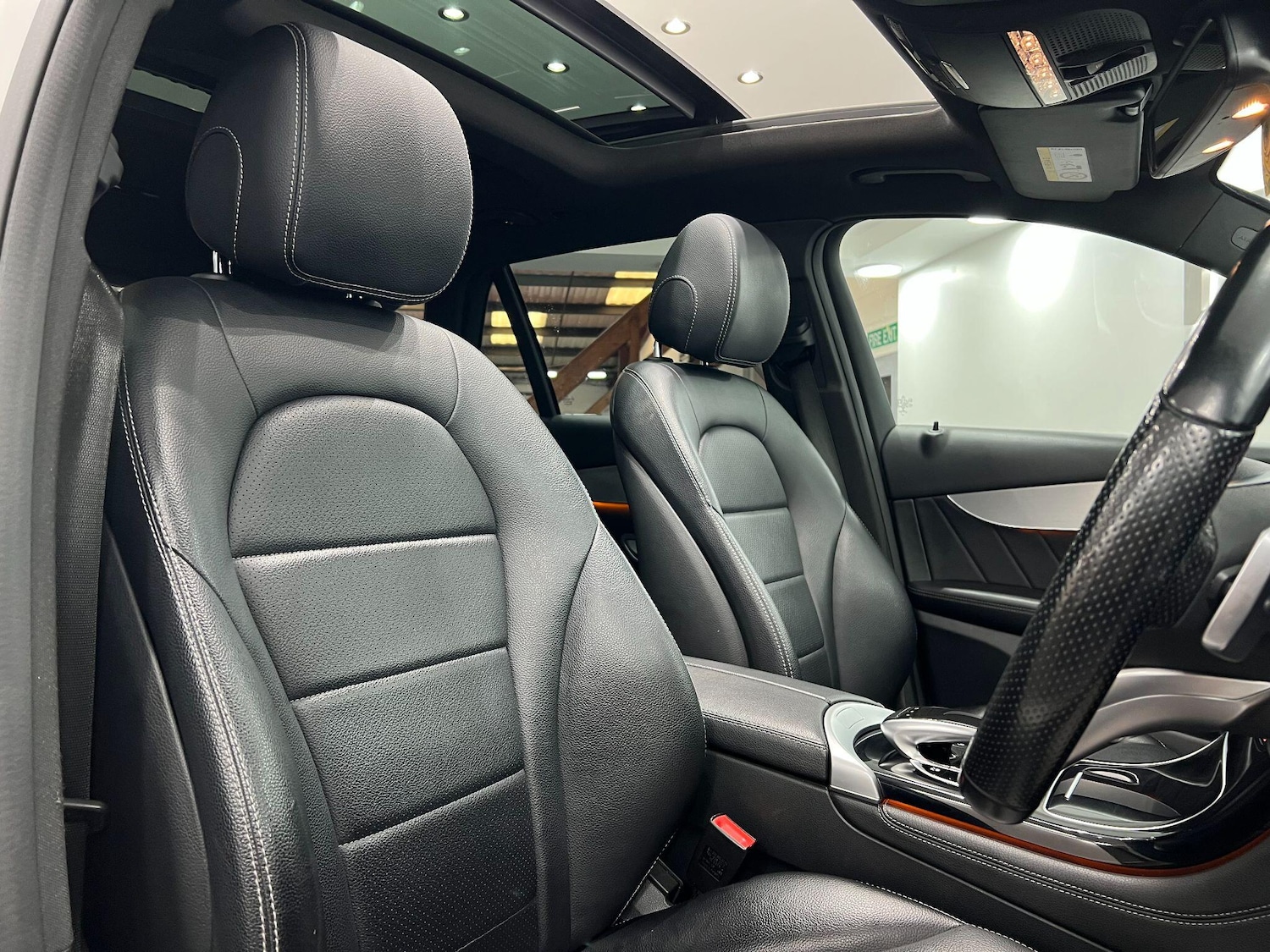 Used Mercedes-Benz GLC 2017 for sale - 76632668: Photo 29