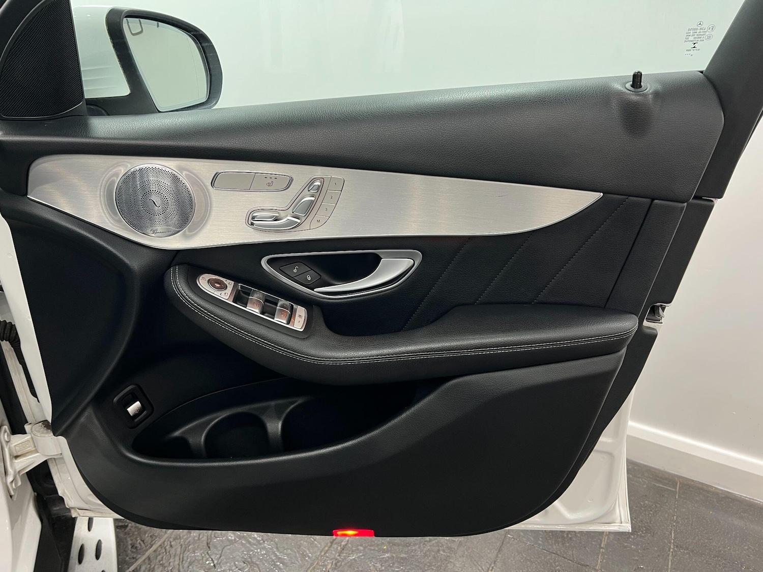 Used Mercedes-Benz GLC 2017 for sale - 76632668: Photo 31