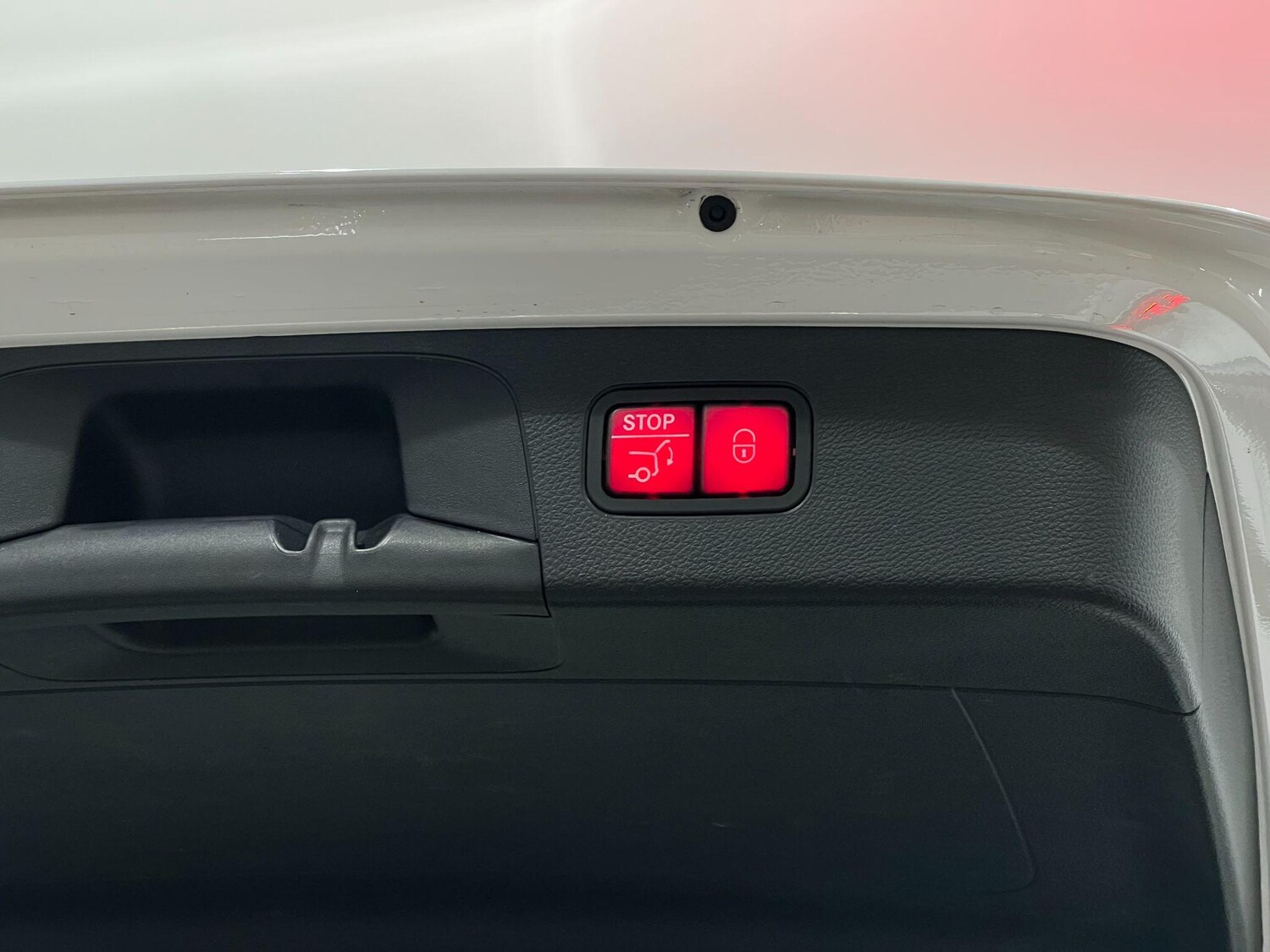 Used Mercedes-Benz GLC 2017 for sale - 76632668: Photo 76