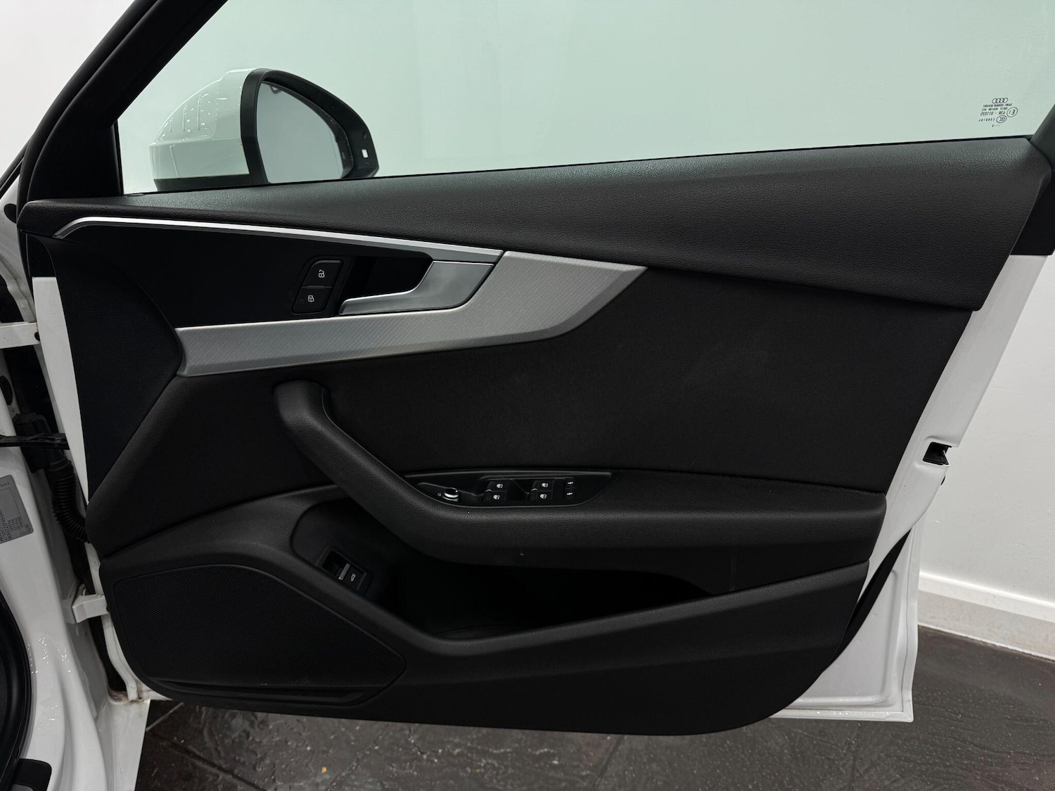 Used Audi A4 for sale - 77215456: Photo 26