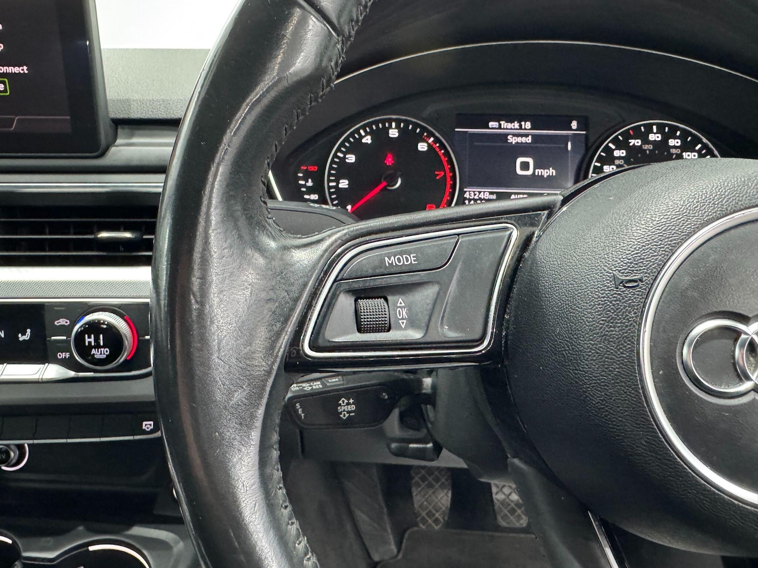 Used Audi A4 for sale - 77215456: Photo 43