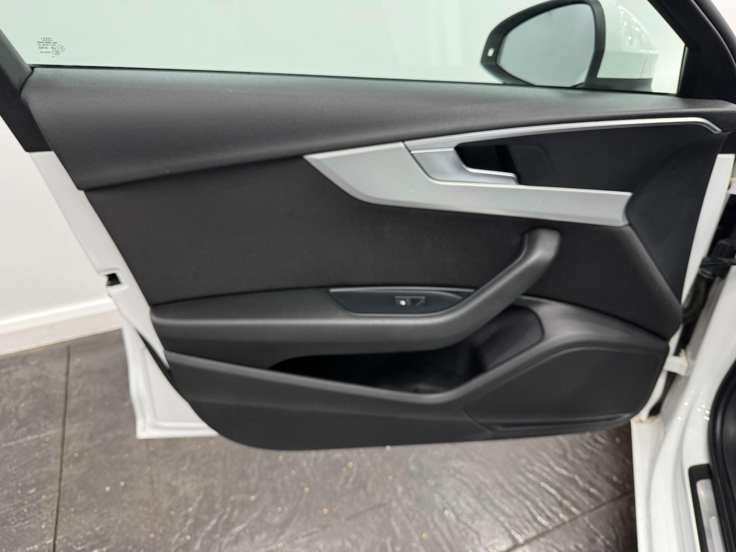 Used Audi A4 for sale - 77215456: Photo 48