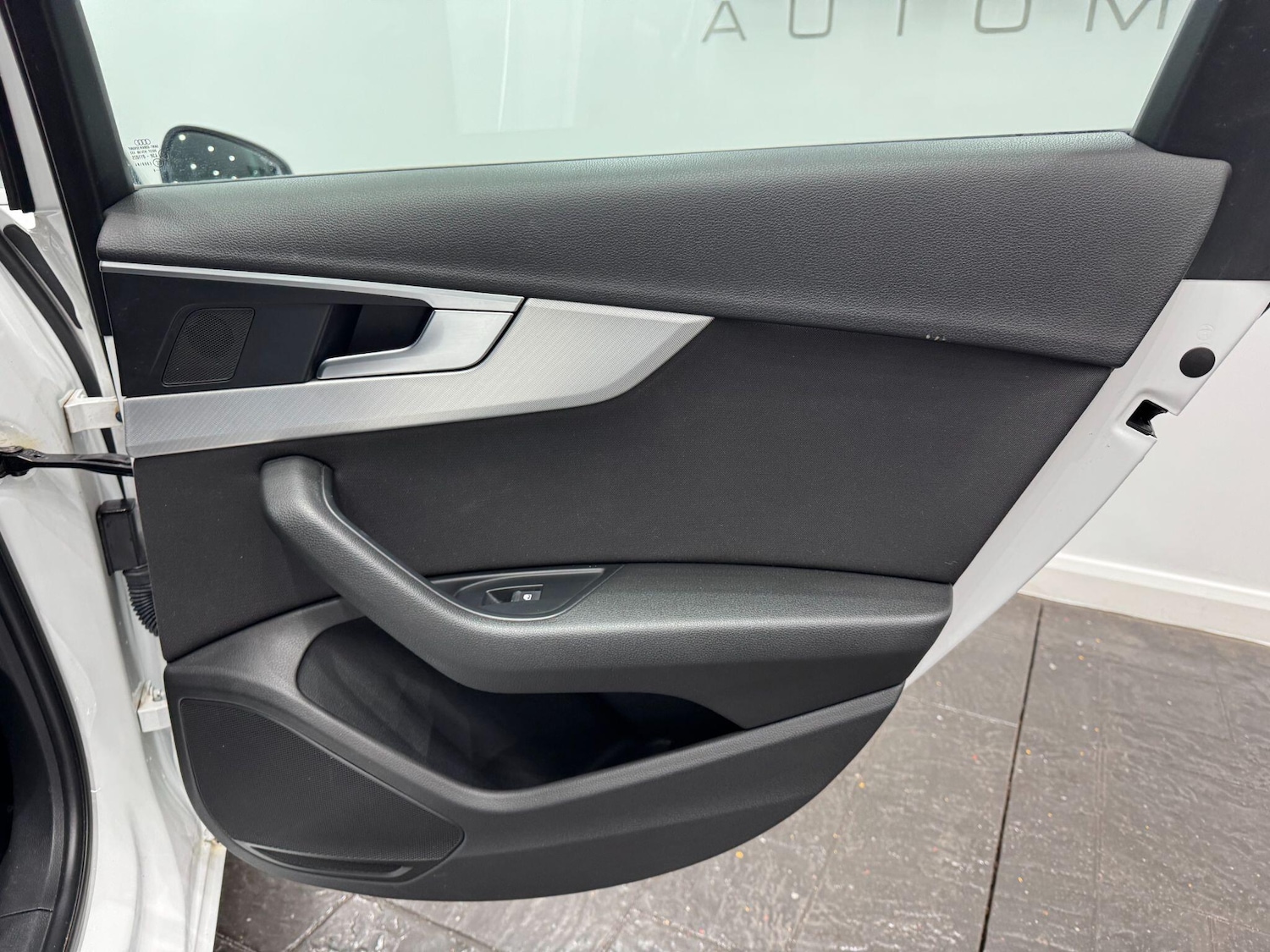 Used Audi A4 for sale - 77215456: Photo 57