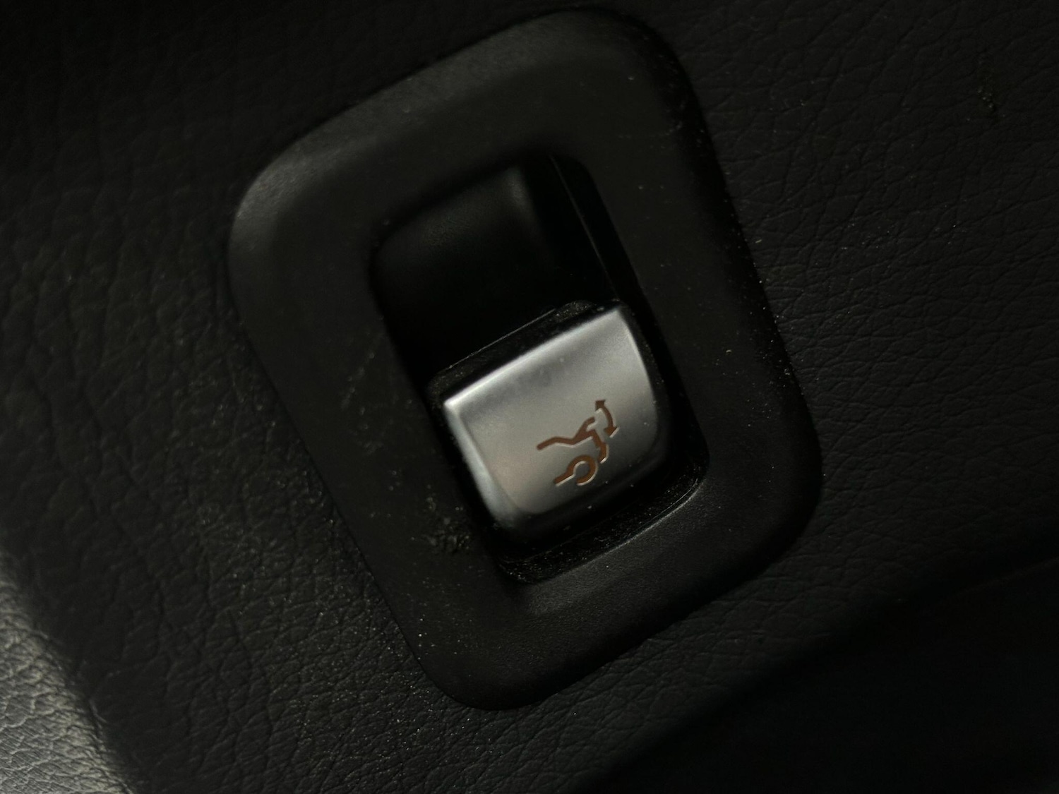 Used Mercedes-Benz GLC 2016 for sale - 76855897: Photo 32