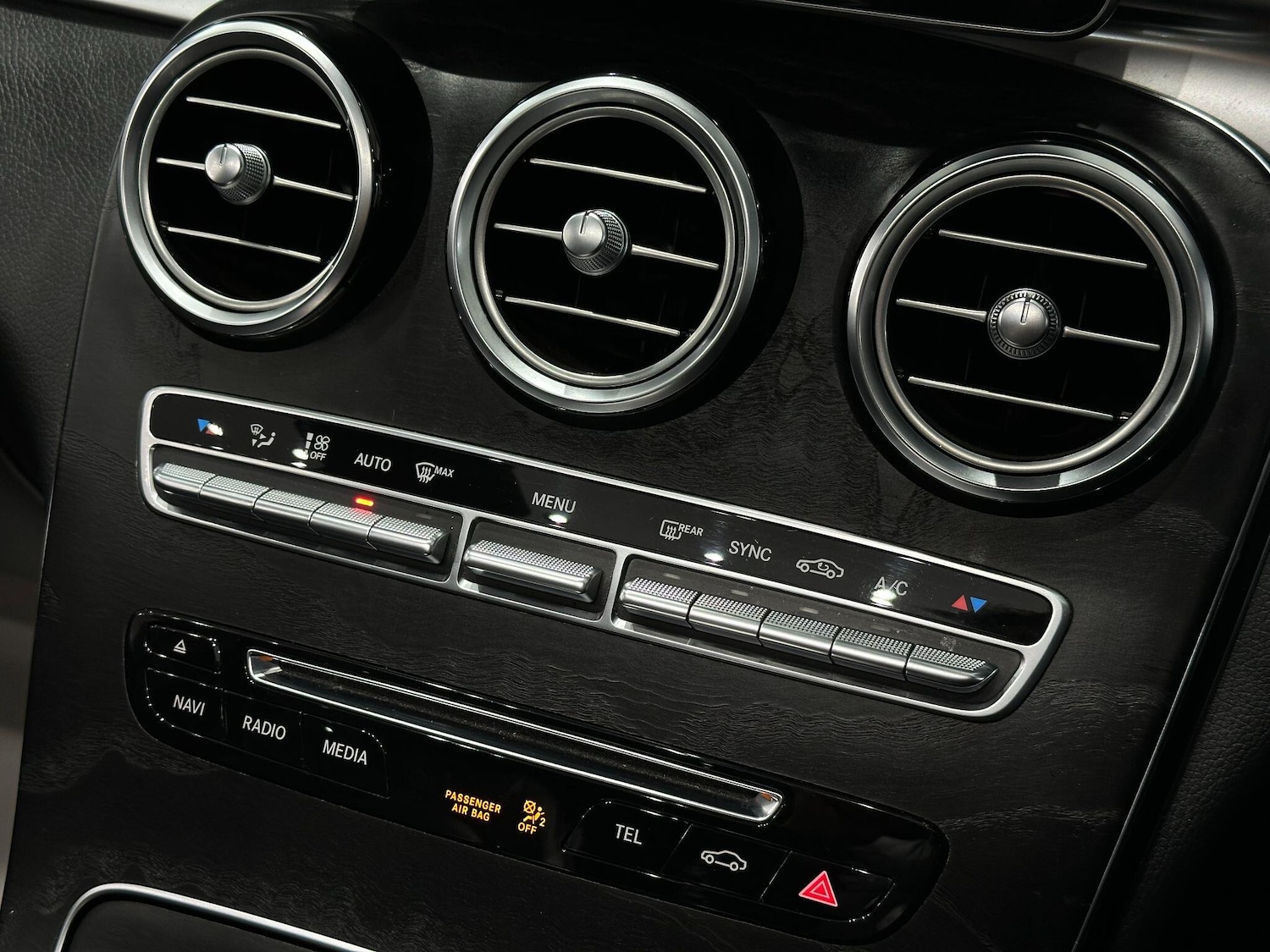 Used Mercedes-Benz GLC 2016 for sale - 76855897: Photo 41