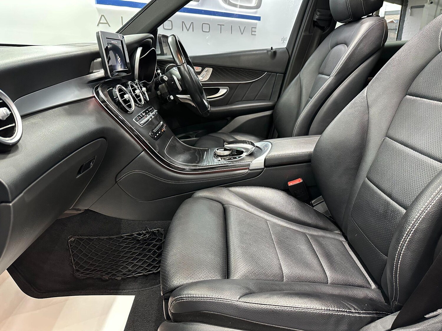 Used Mercedes-Benz GLC 2016 for sale - 76855897: Photo 52