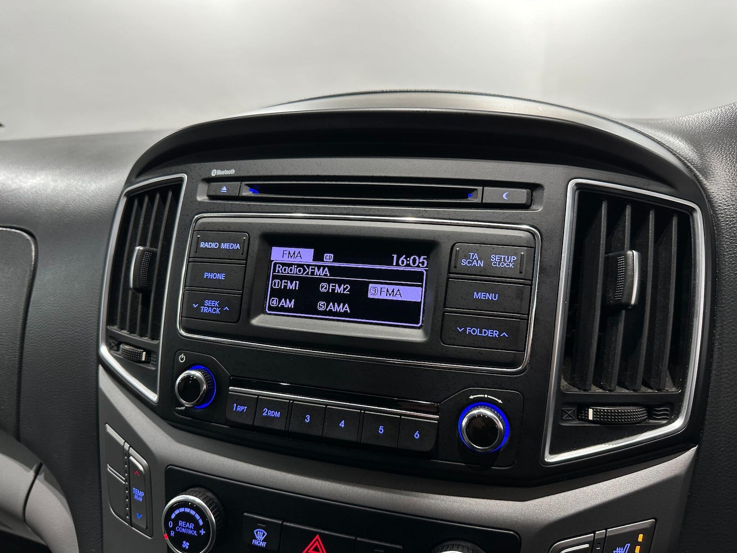 Used Hyundai i800 2016 for sale - 76671279: Photo 28