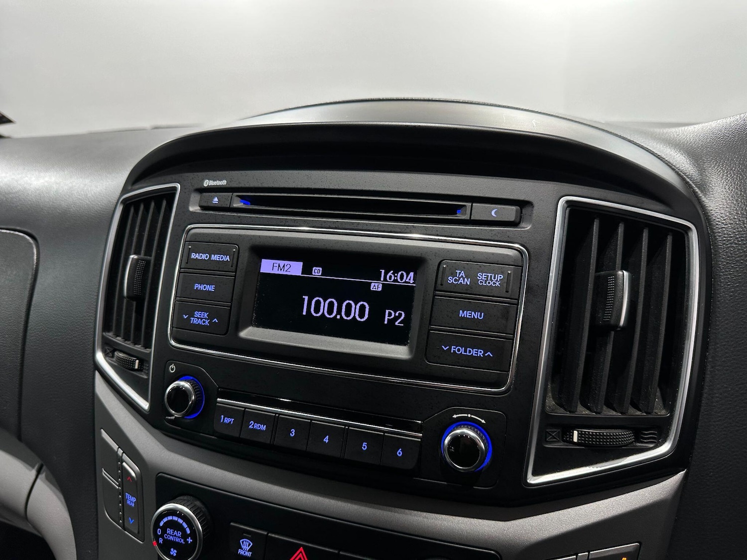 Used Hyundai i800 2016 for sale - 76671279: Photo 30