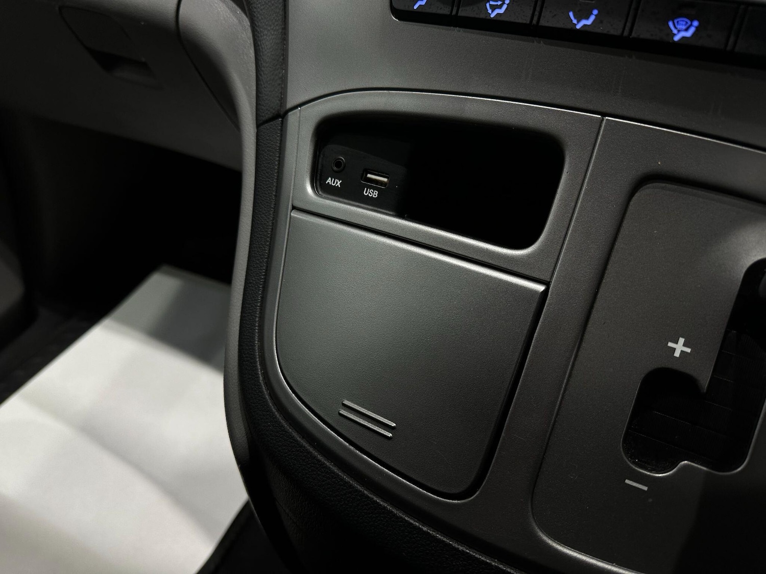 Used Hyundai i800 2016 for sale - 76671279: Photo 32