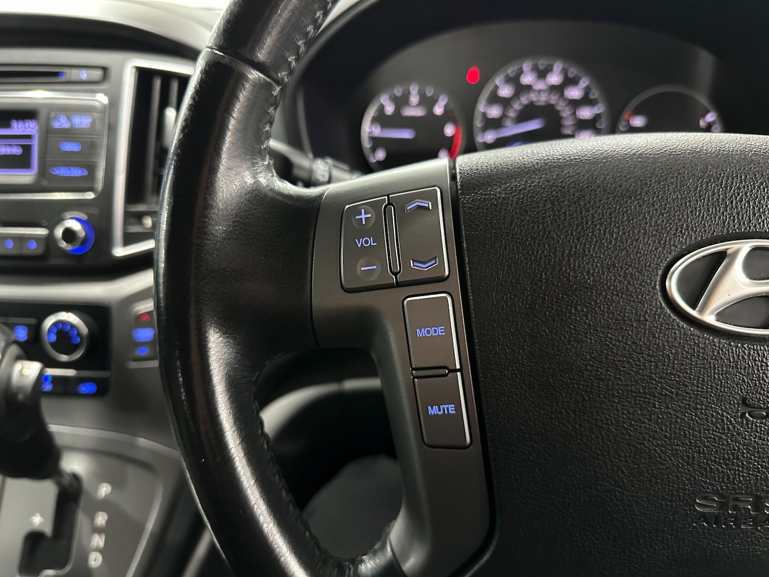 Used Hyundai i800 2016 for sale - 76671279: Photo 38