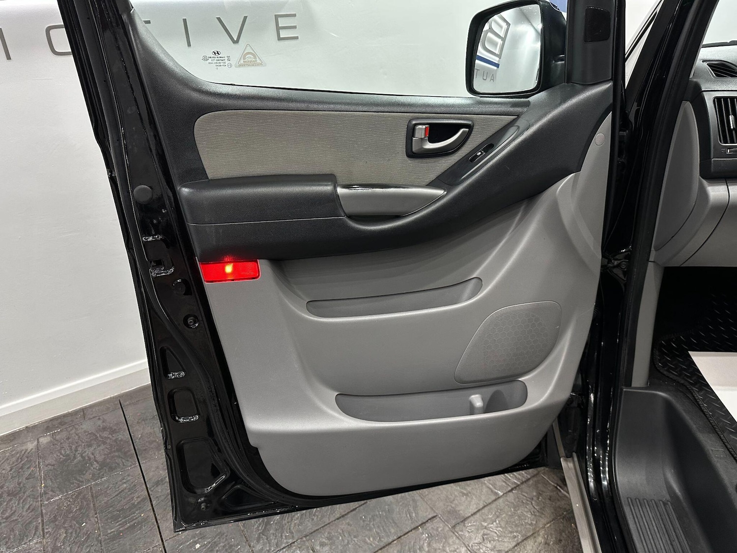 Used Hyundai i800 2016 for sale - 76671279: Photo 40