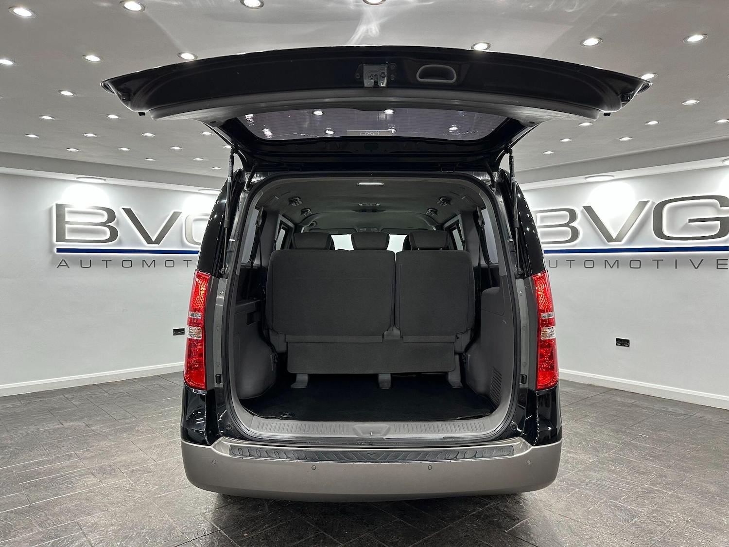 Used Hyundai i800 2016 for sale - 76671279: Photo 53