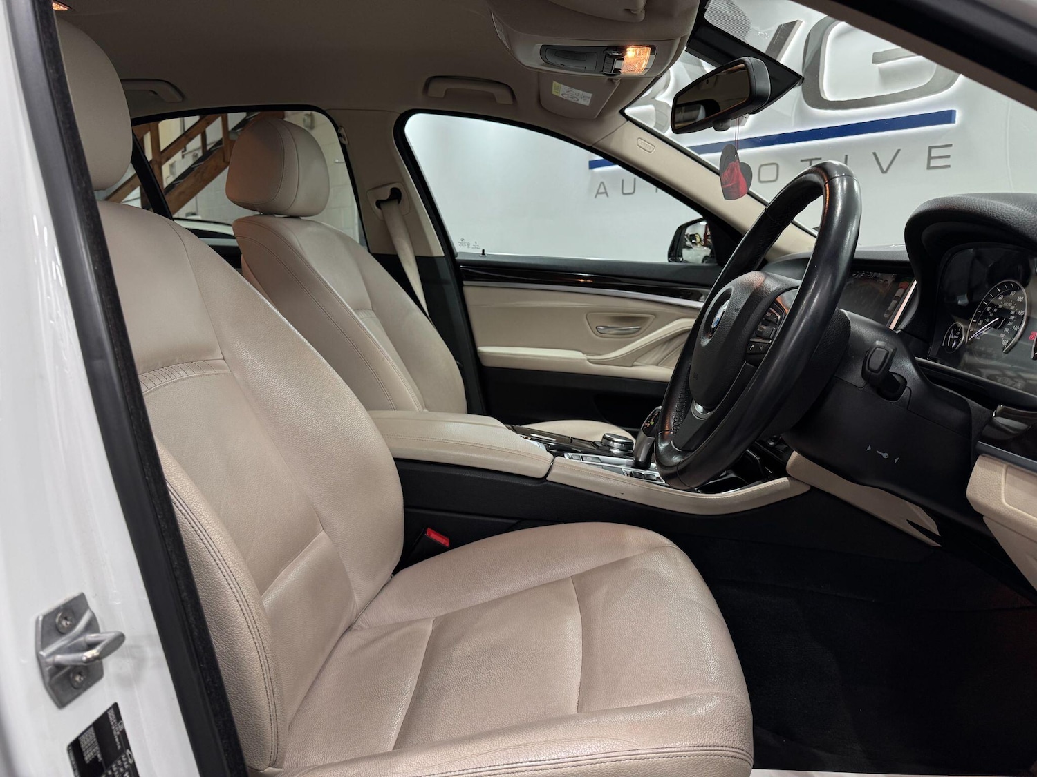 Used BMW 5 Series 2015 for sale - 78148181: Photo 24