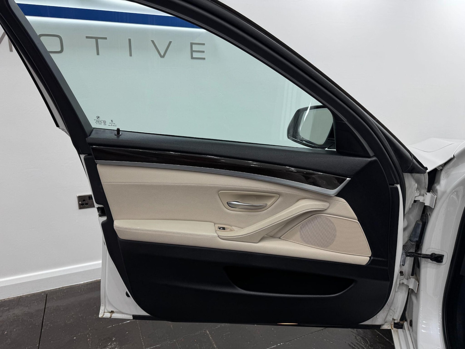 Used BMW 5 Series 2015 for sale - 78148181: Photo 49