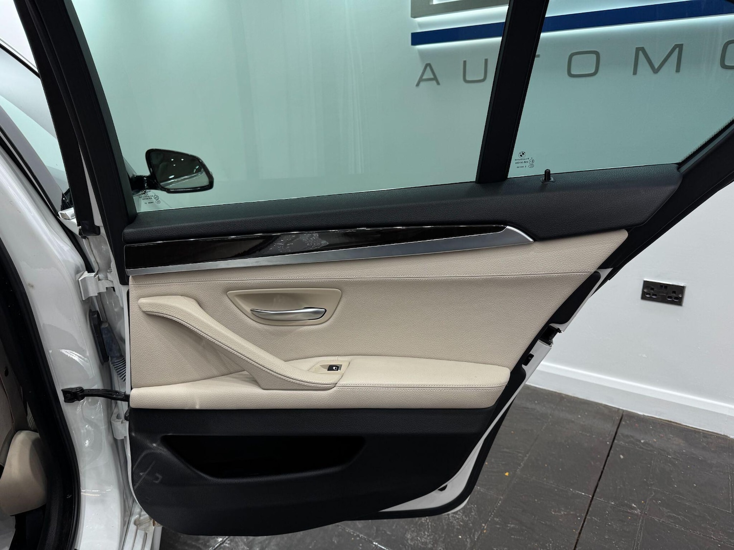 Used BMW 5 Series 2015 for sale - 78148181: Photo 56