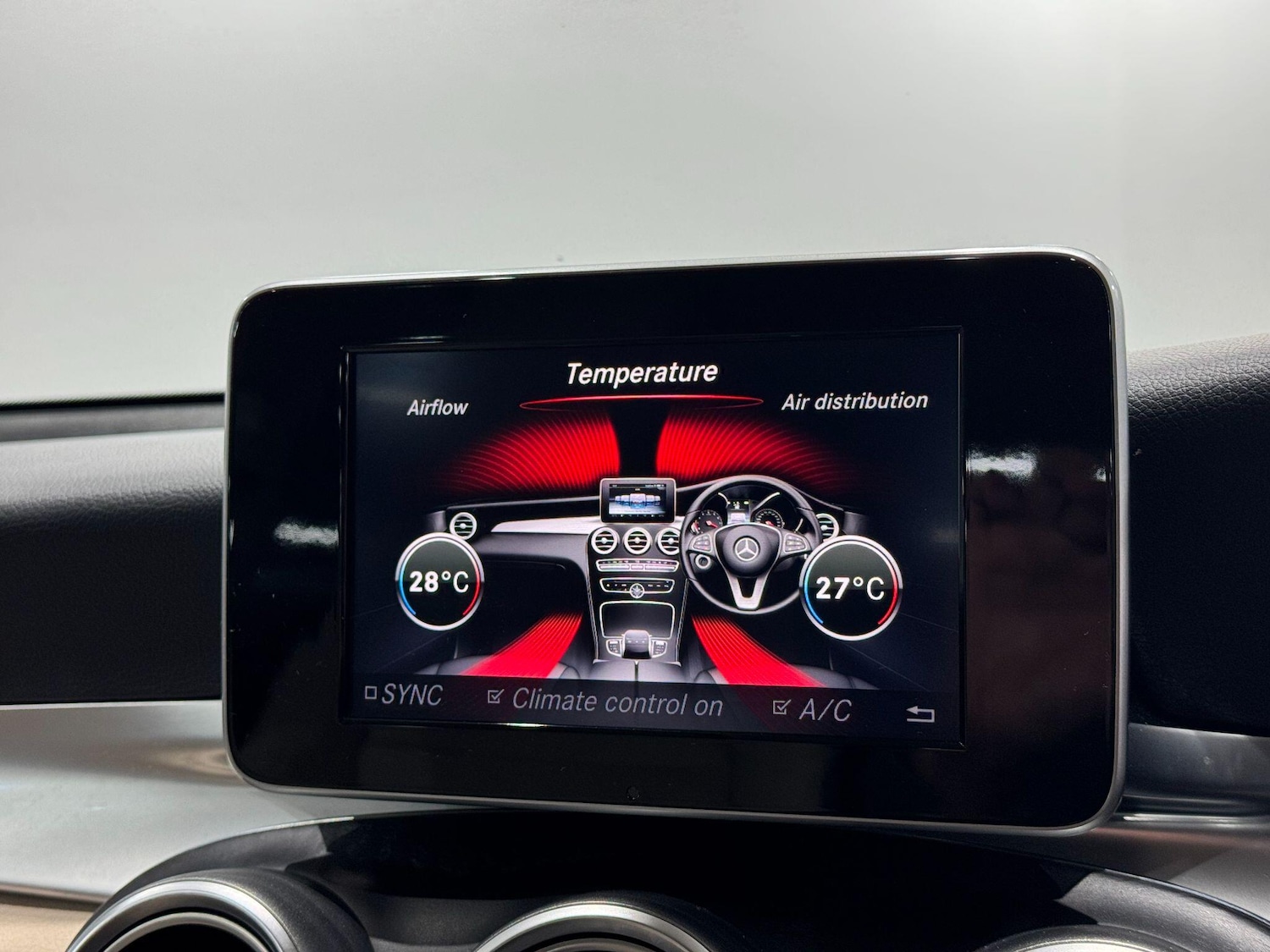 Used Mercedes-Benz GLC 2016 for sale - 77216126: Photo 33