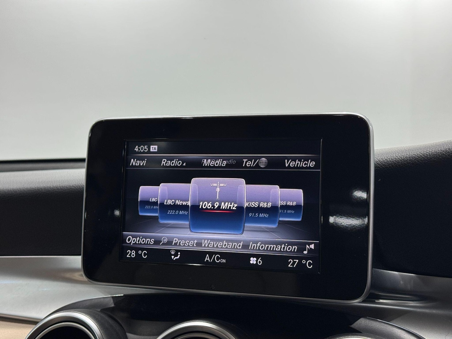 Used Mercedes-Benz GLC 2016 for sale - 77216126: Photo 35