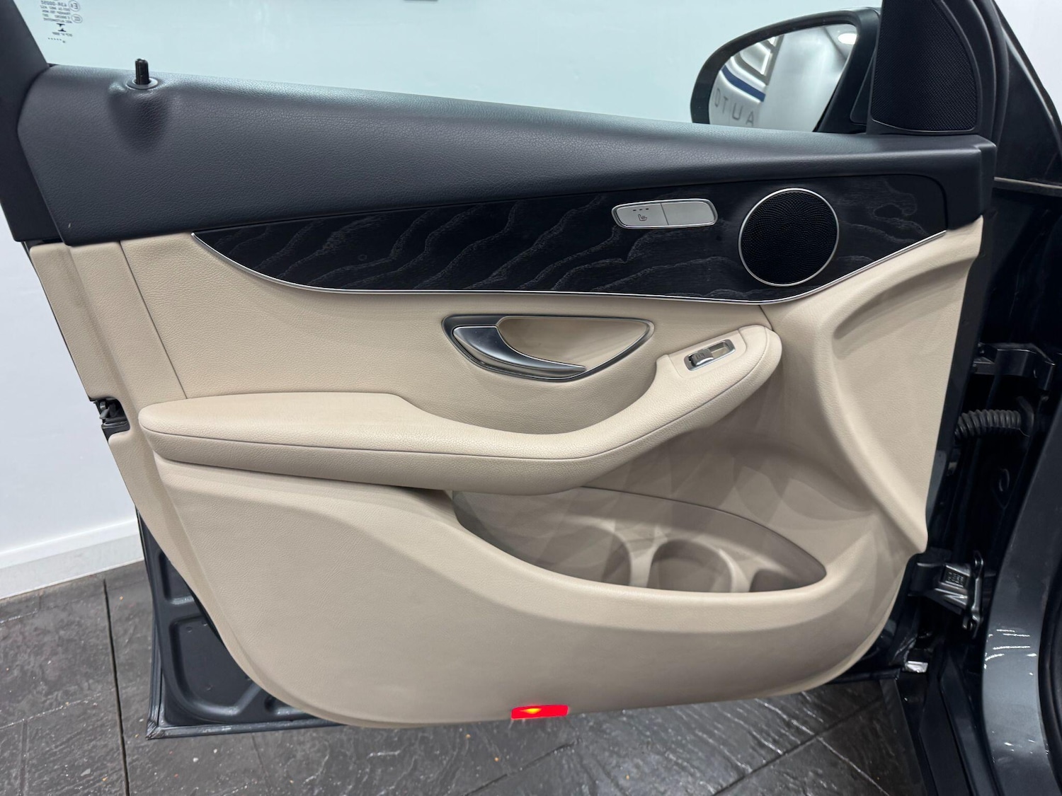 Used Mercedes-Benz GLC 2016 for sale - 77216126: Photo 48