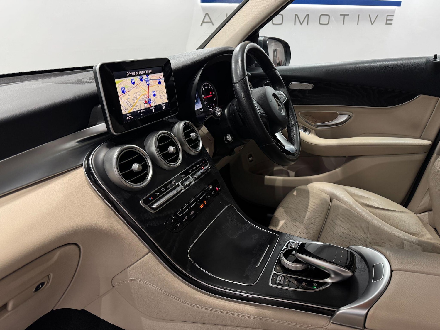 Used Mercedes-Benz GLC 2016 for sale - 77216126: Photo 50