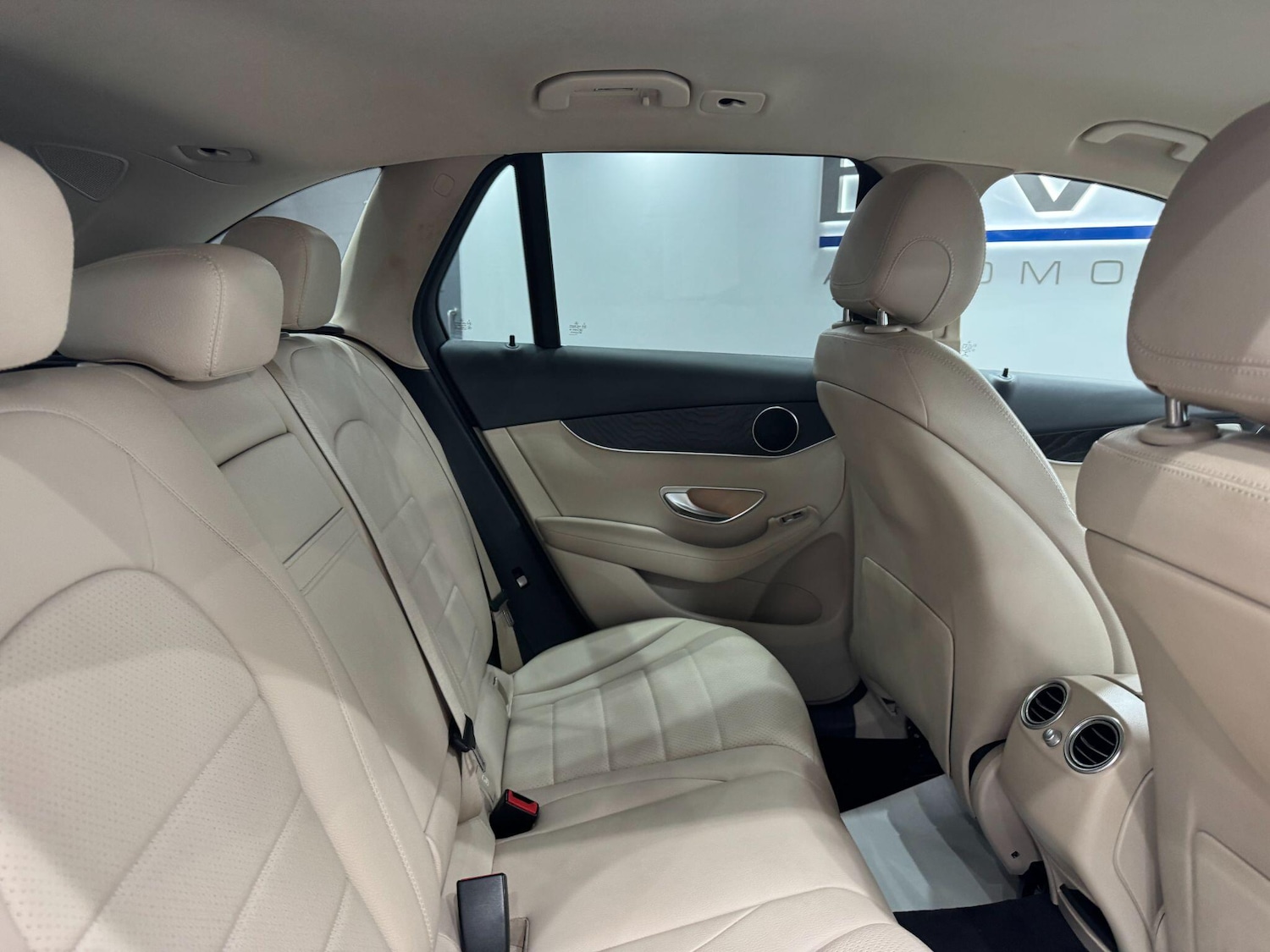 Used Mercedes-Benz GLC 2016 for sale - 77216126: Photo 58