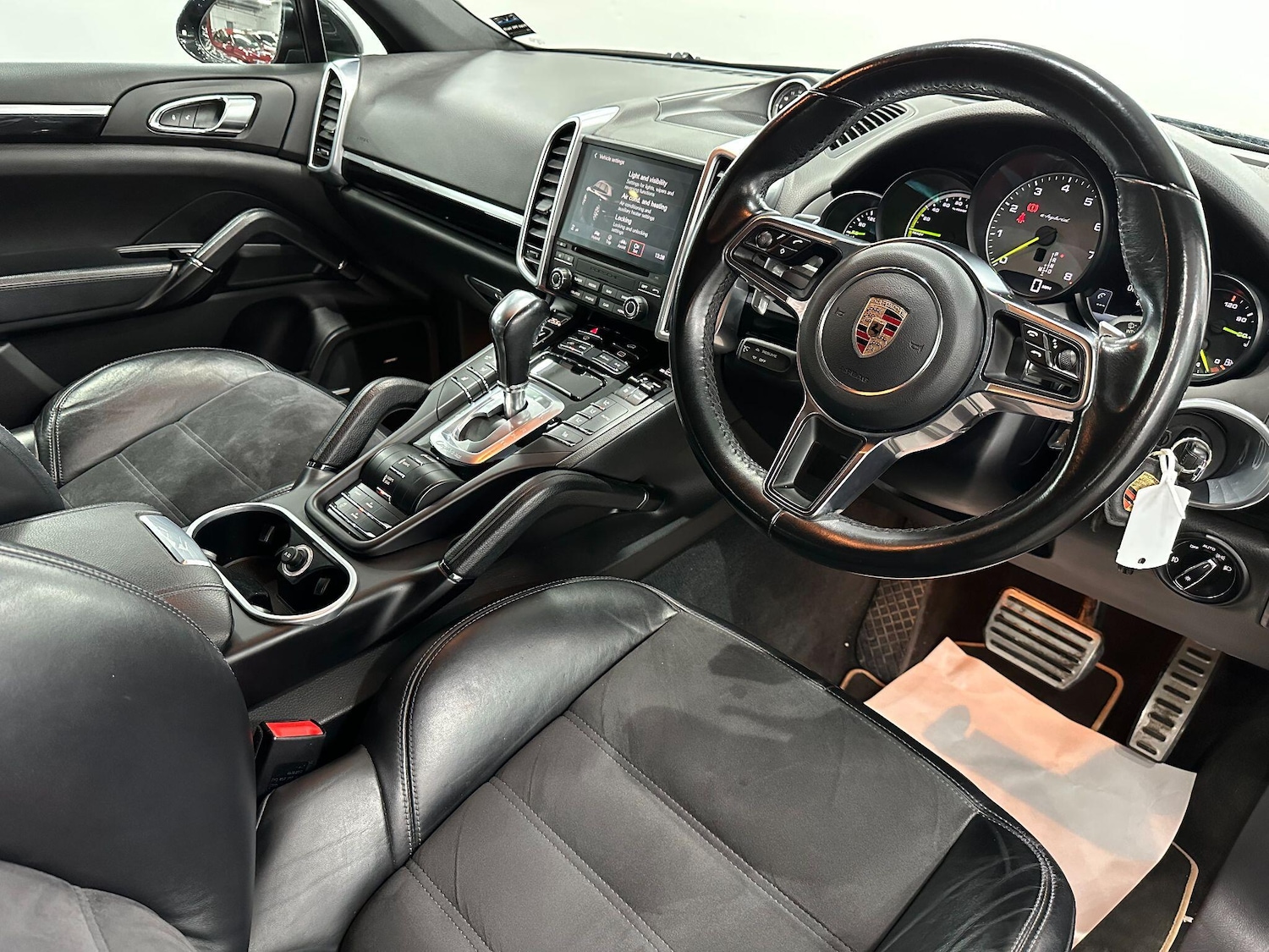 Used Porsche Cayenne 2017 for sale - 76850246: Photo 24