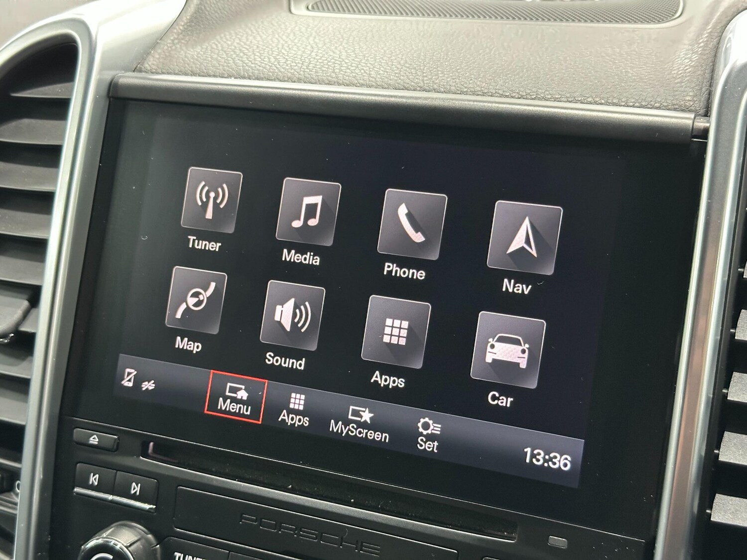 Used Porsche Cayenne 2017 for sale - 76850246: Photo 37