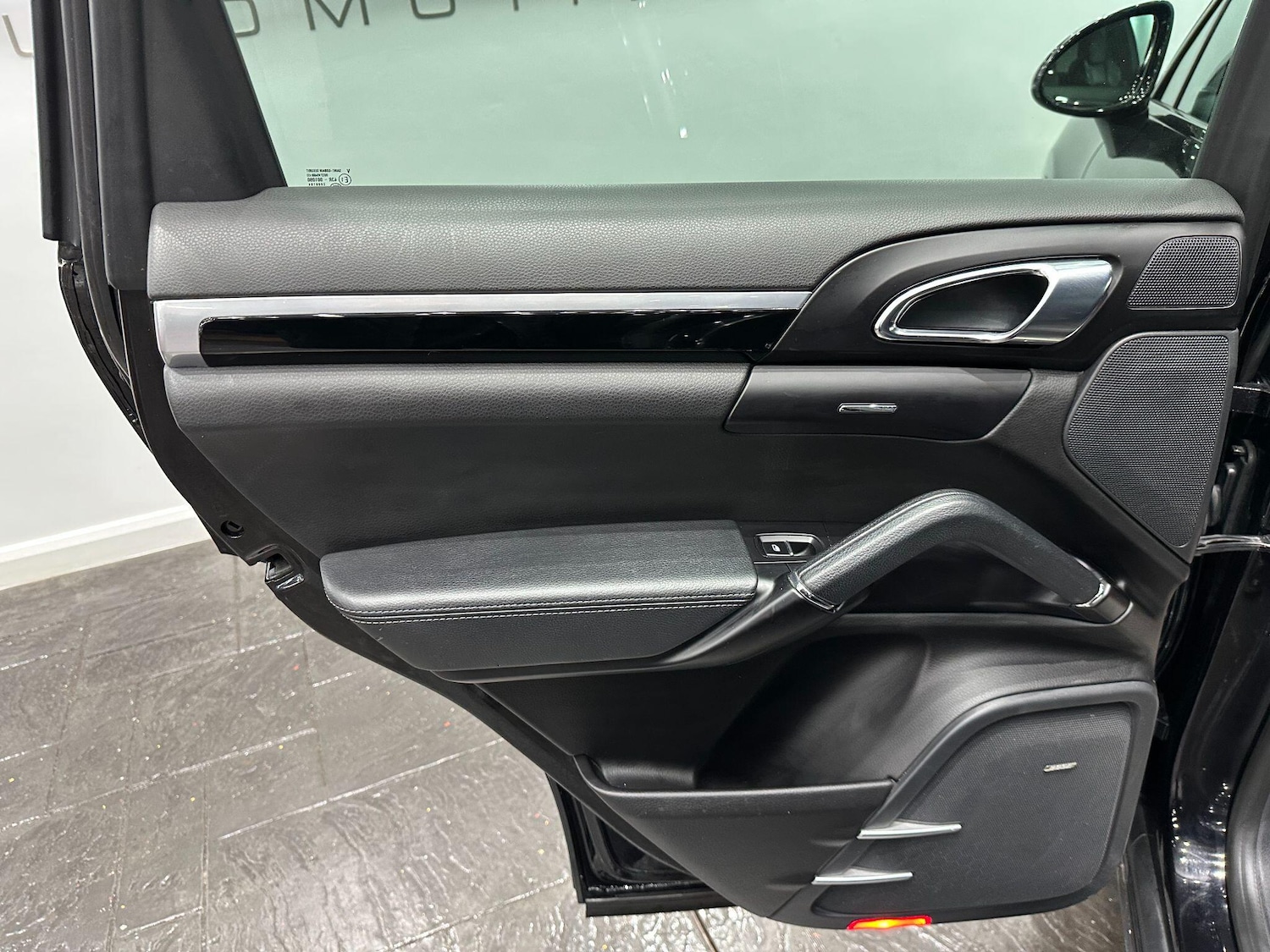 Used Porsche Cayenne 2017 for sale - 76850246: Photo 56