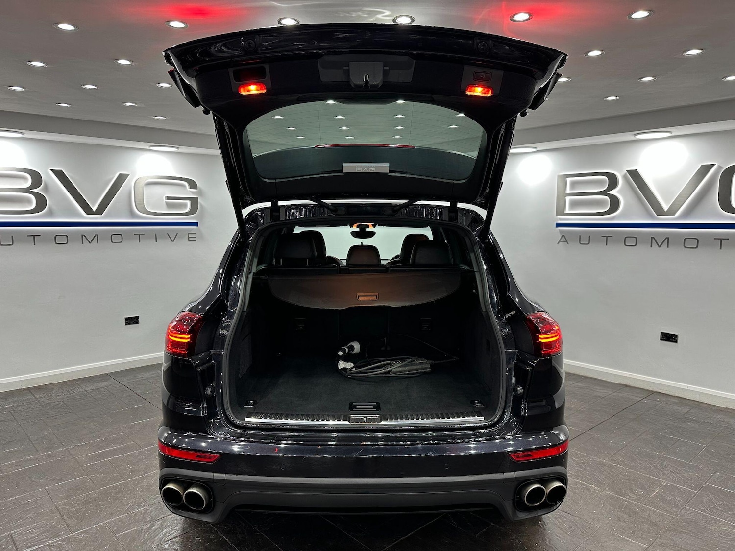 Used Porsche Cayenne 2017 for sale - 76850246: Photo 64