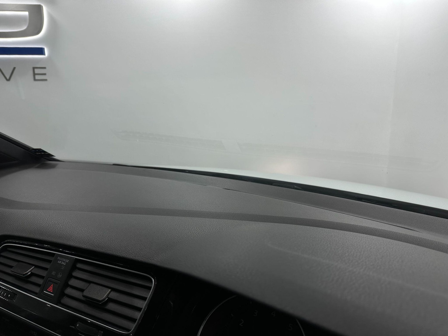 Used Volkswagen Golf 2015 for sale - 76752880: Photo 32