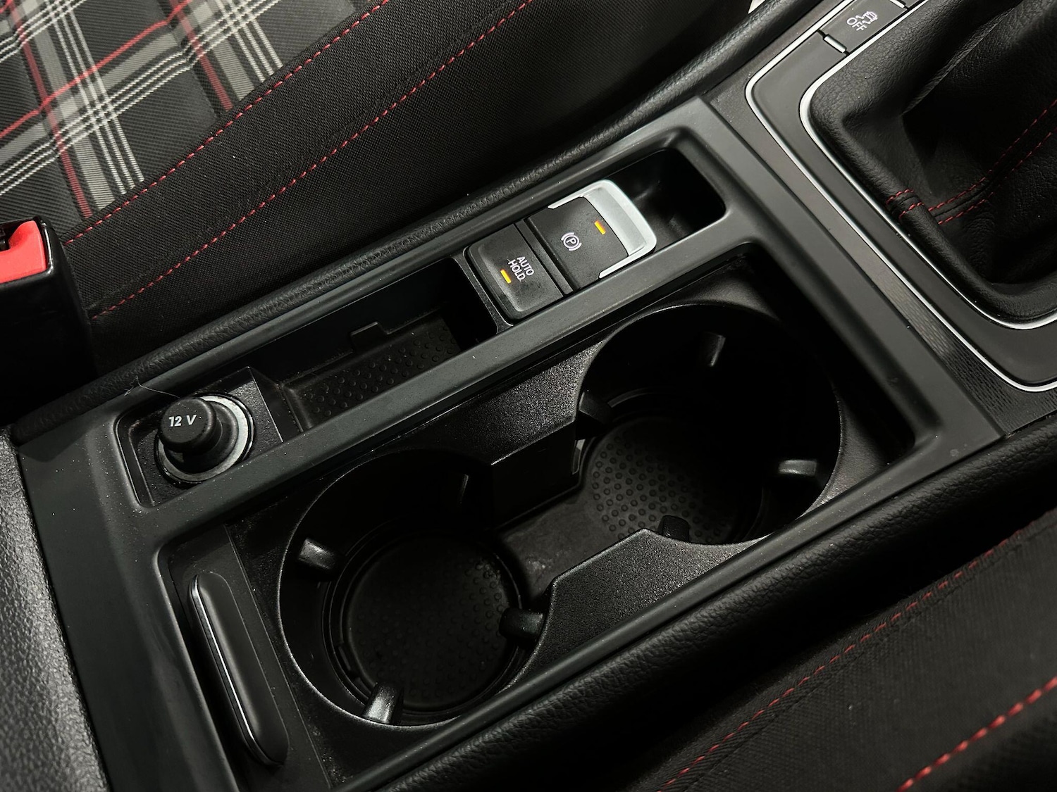 Used Volkswagen Golf 2015 for sale - 76752880: Photo 45