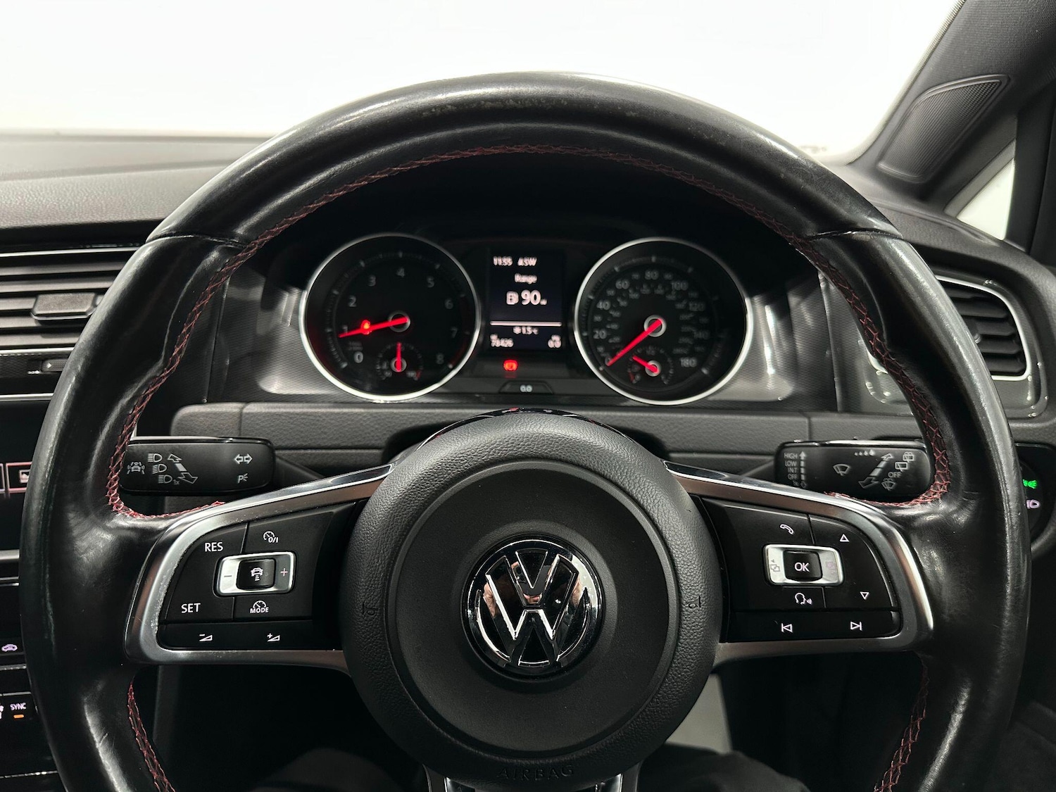 Used Volkswagen Golf 2015 for sale - 76752880: Photo 52