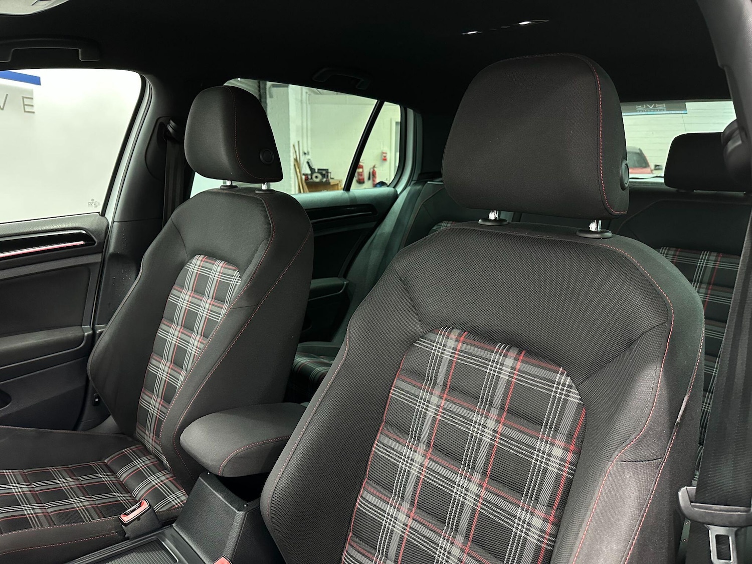 Used Volkswagen Golf 2015 for sale - 76752880: Photo 58