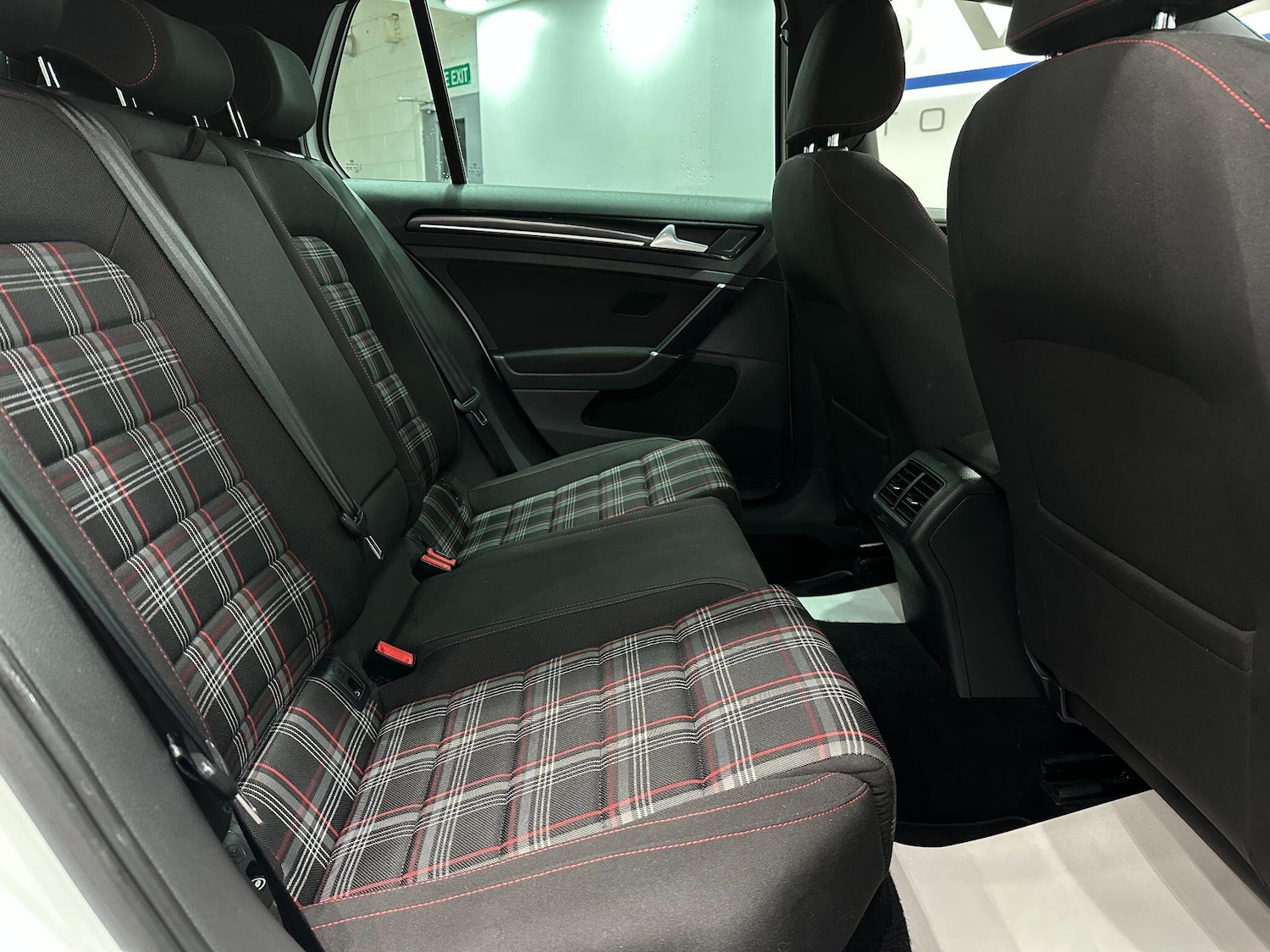 Used Volkswagen Golf 2015 for sale - 76752880: Photo 60