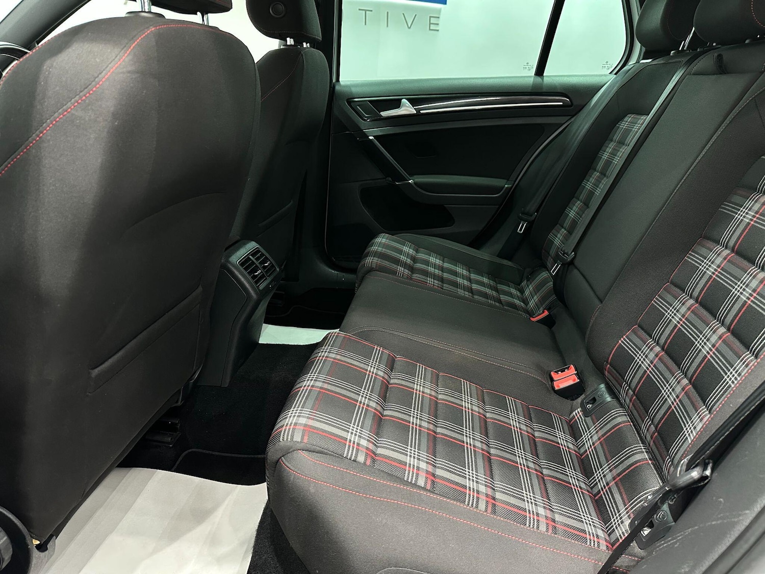 Used Volkswagen Golf 2015 for sale - 76752880: Photo 63