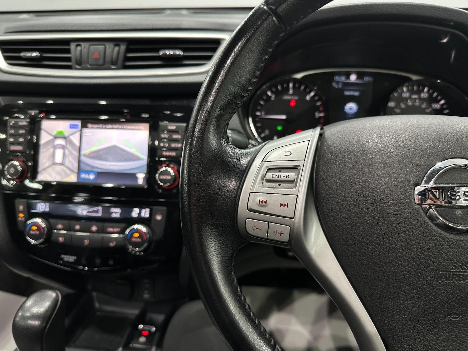 Used Nissan X-Trail 2017 for sale - 76743055: Photo 44