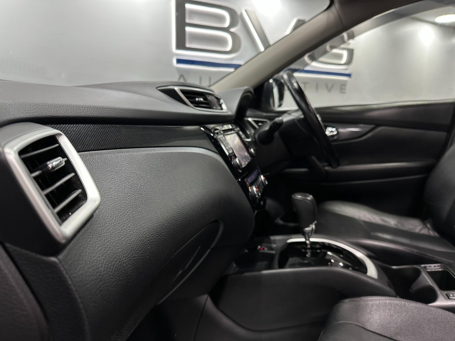 Used Nissan X-Trail 2017 for sale - 76743055: Photo 50