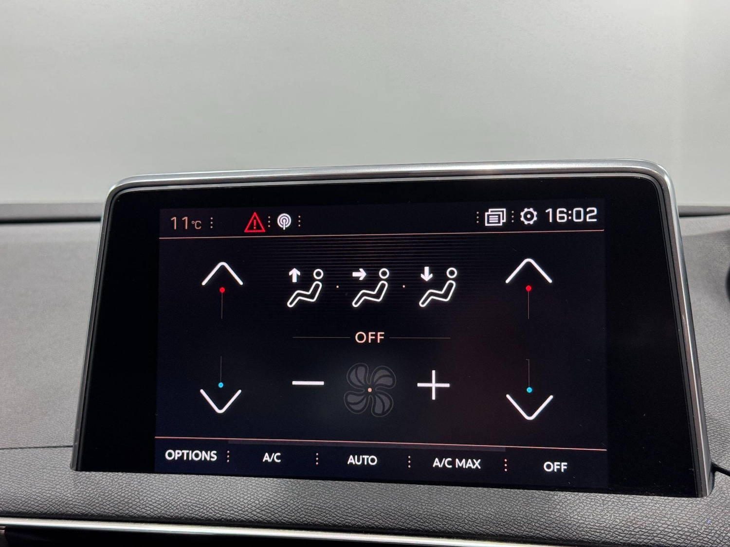 Used Peugeot 3008 2018 for sale - 77254862: Photo 30