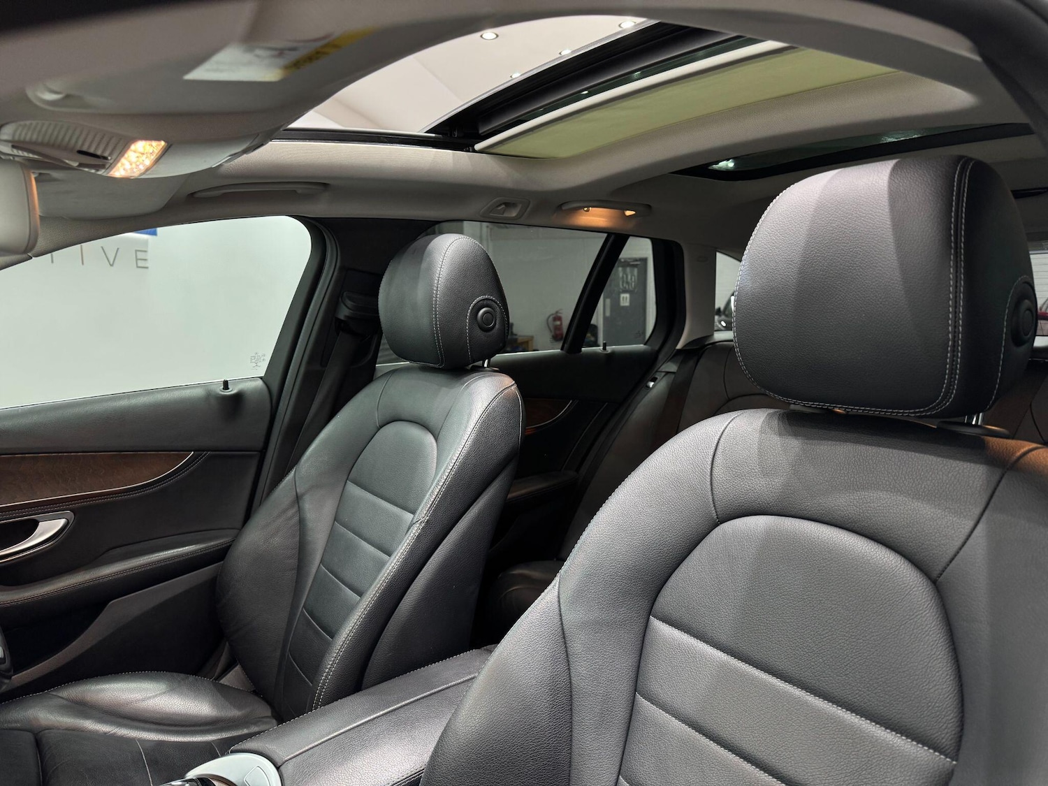 Used Mercedes-Benz C Class 2015 for sale - 77166485: Photo 56