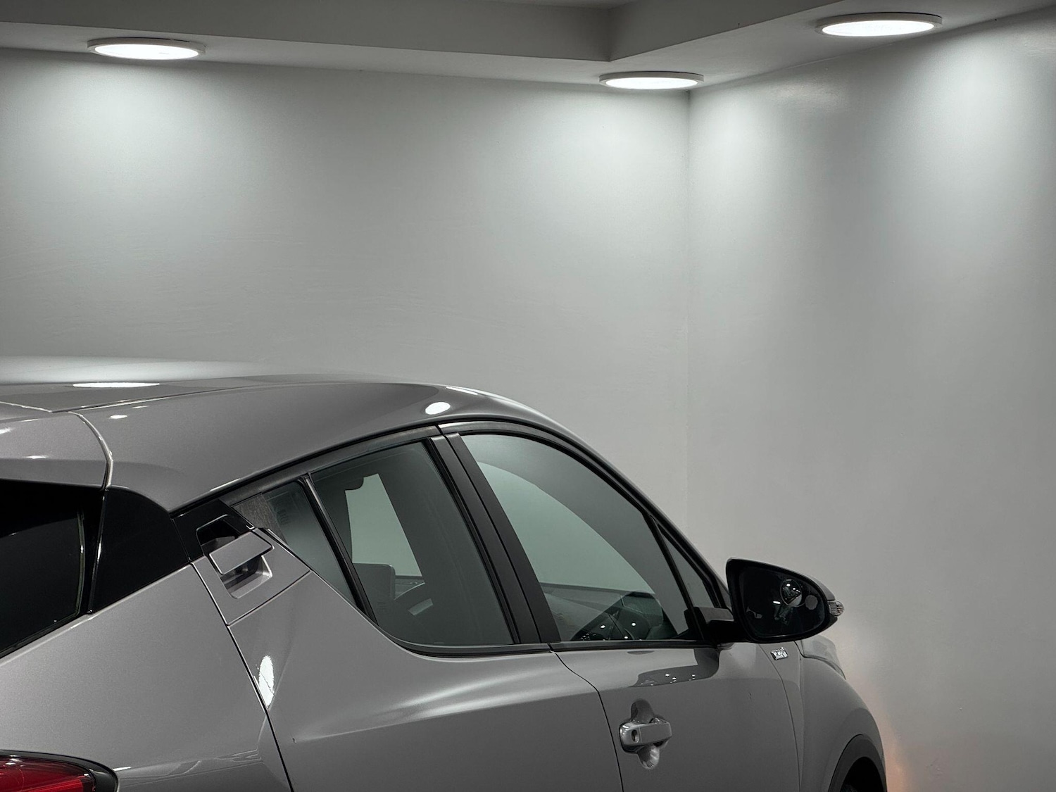 Used Toyota C-HR 2017 for sale - 78184423: Photo 23