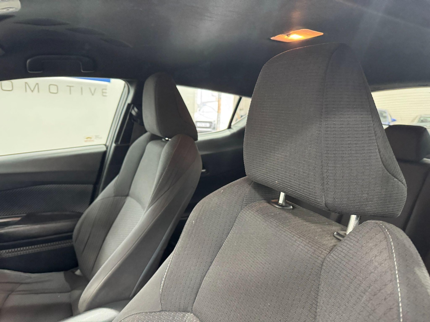 Used Toyota C-HR 2017 for sale - 78184423: Photo 48