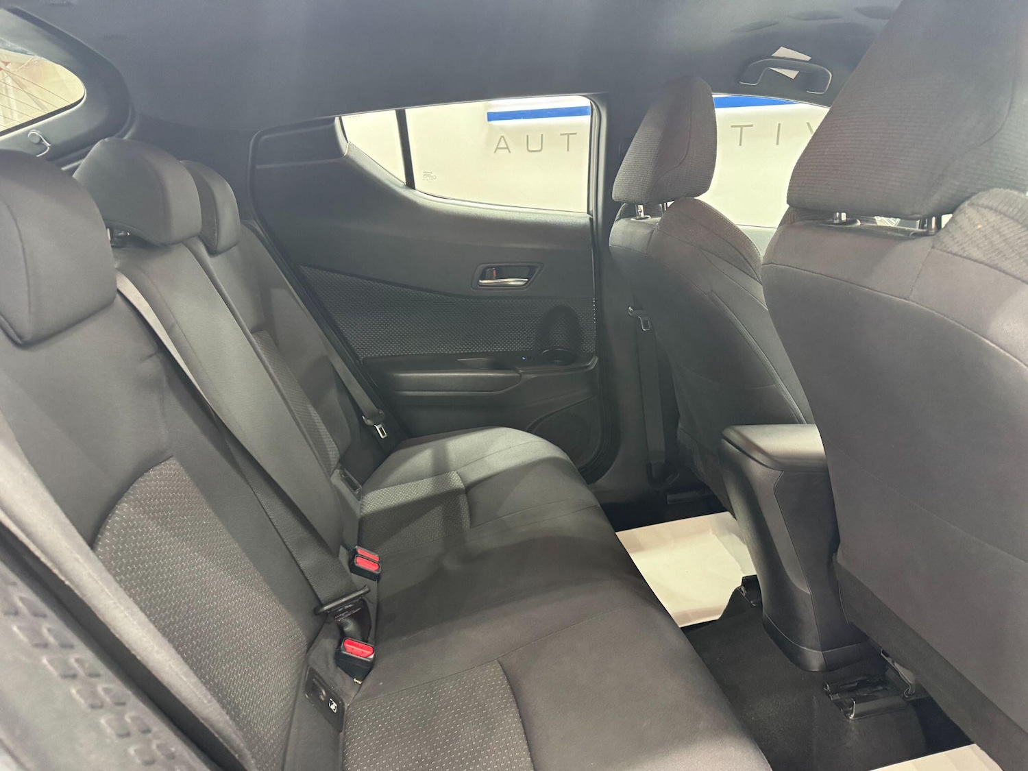 Used Toyota C-HR 2017 for sale - 78184423: Photo 55