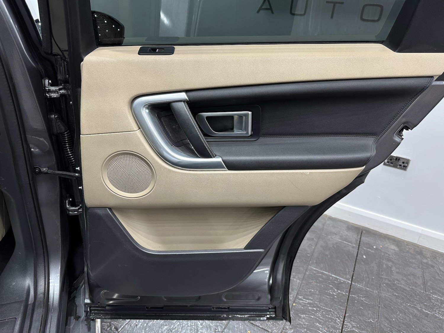 Used Land Rover Discovery Sport 2016 for sale - 76151661: Photo 43