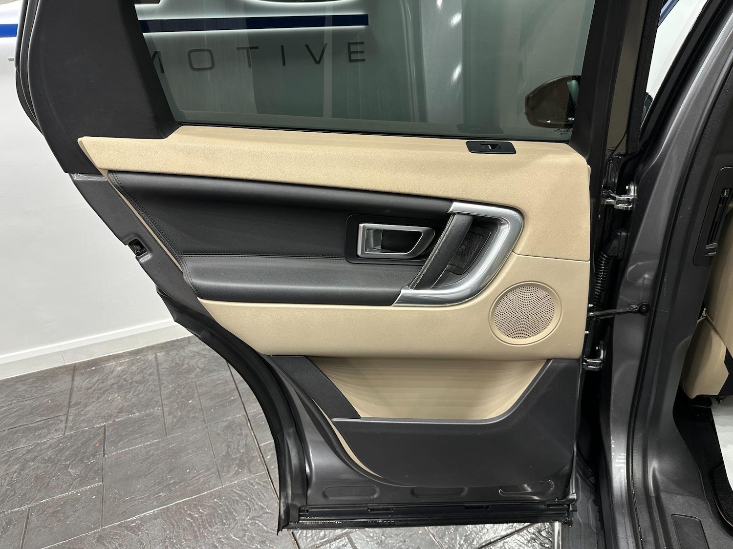 Used Land Rover Discovery Sport 2016 for sale - 76151661: Photo 46