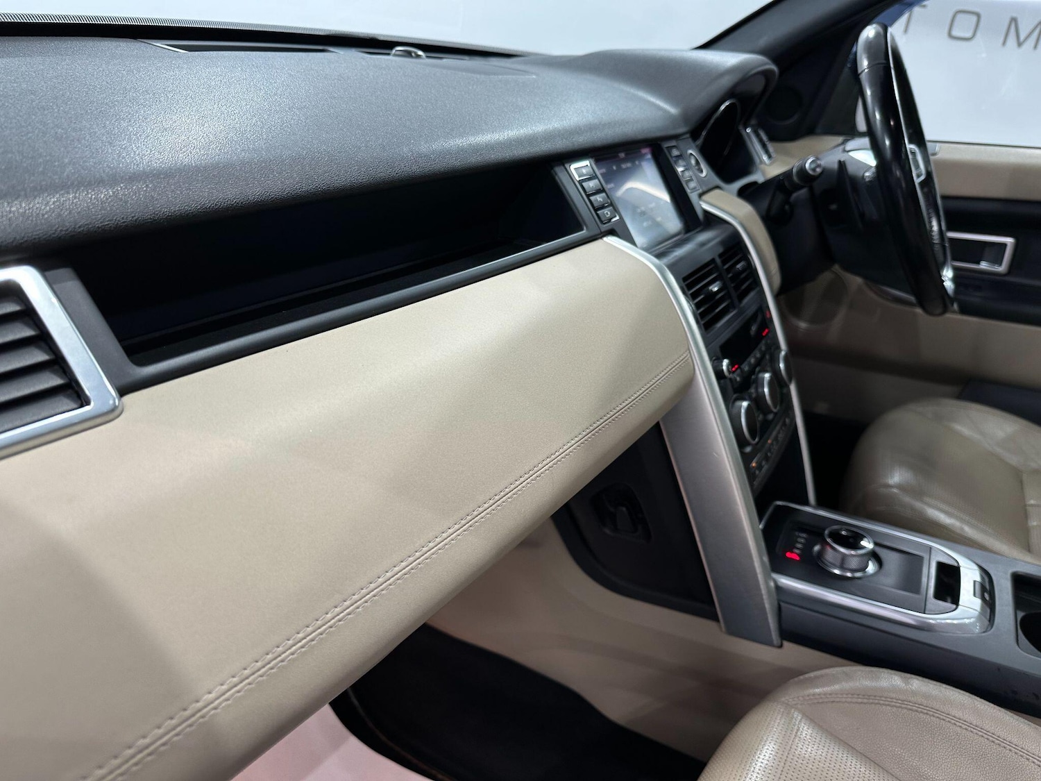 Used Land Rover Discovery Sport 2016 for sale - 76151661: Photo 50