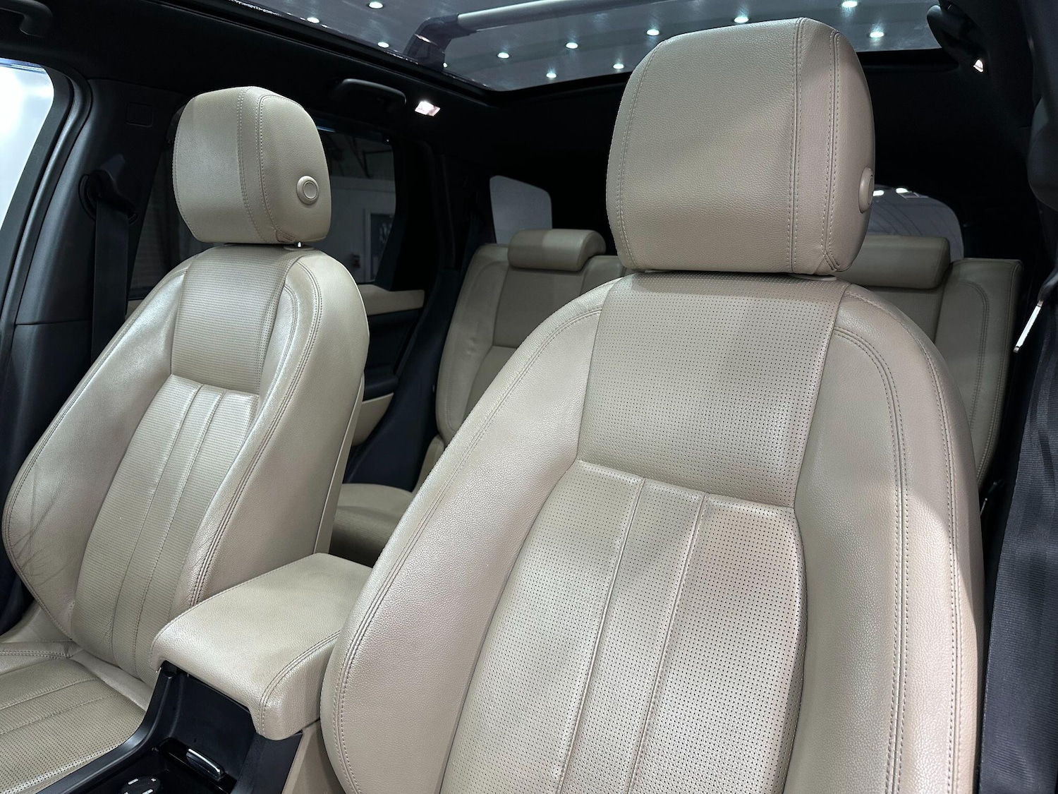 Used Land Rover Discovery Sport 2016 for sale - 76151661: Photo 51