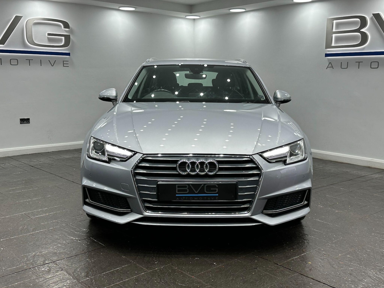 Used Audi A4 2019 for sale - 77925877: Photo 4