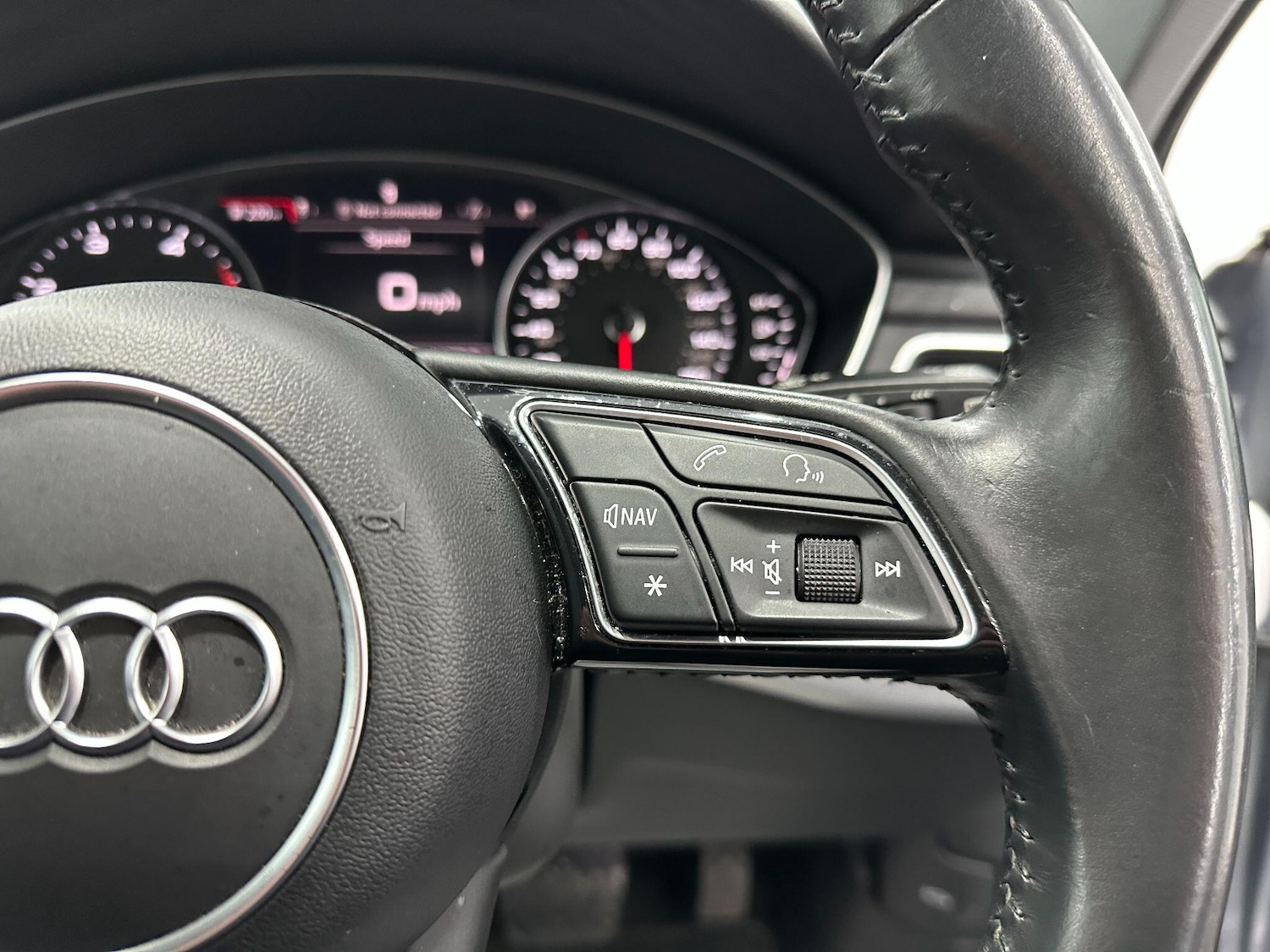 Used Audi A4 2019 for sale - 77925877: Photo 42